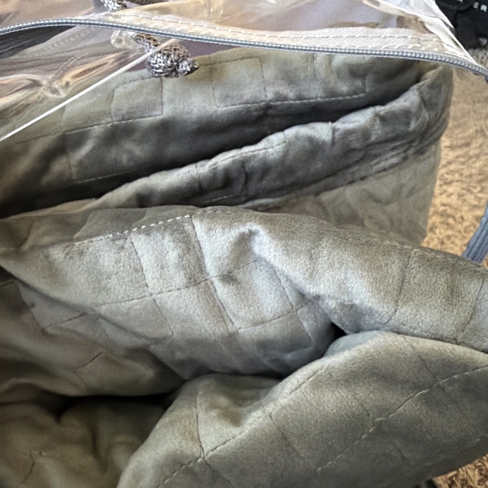 New Gravity Premium Weighted Blanket 15lbs Gray Micro Fleece Cover Single 48x72 - Picture 6 of 6